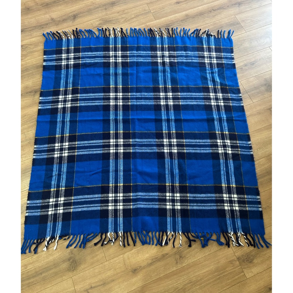 Vintage '60s Fairbo Plaid Acrylic Stadium Blanket Blue, White‎ and Gold
